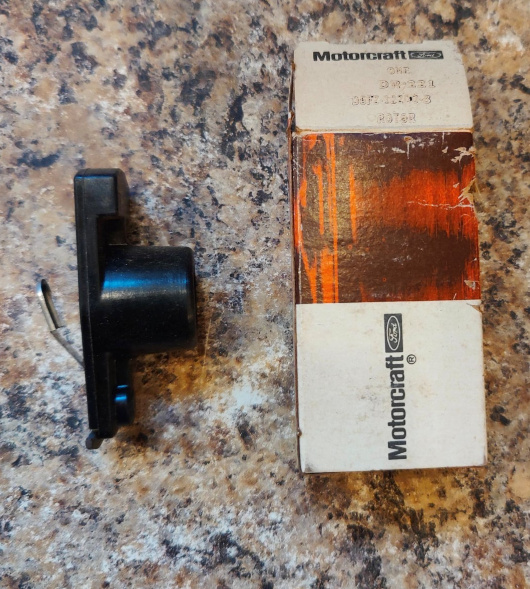 OEM NOS Motorcraft Rotor # D5FZ-12200-B / Fits 1975-1976 Ford Mustang II