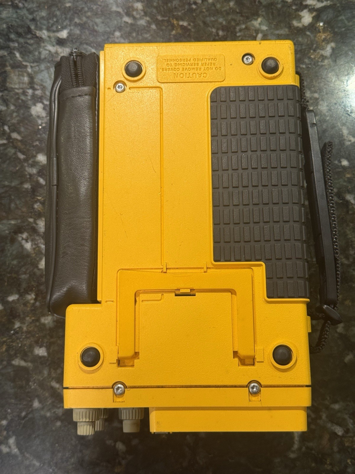 Tektronix 222 SDU portable 10MHZ - Yellow