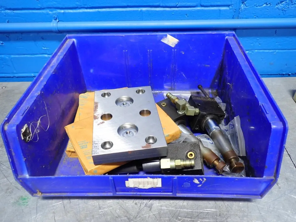 VEKTEK MISC. VALVES, PLATES, COUPLINGS