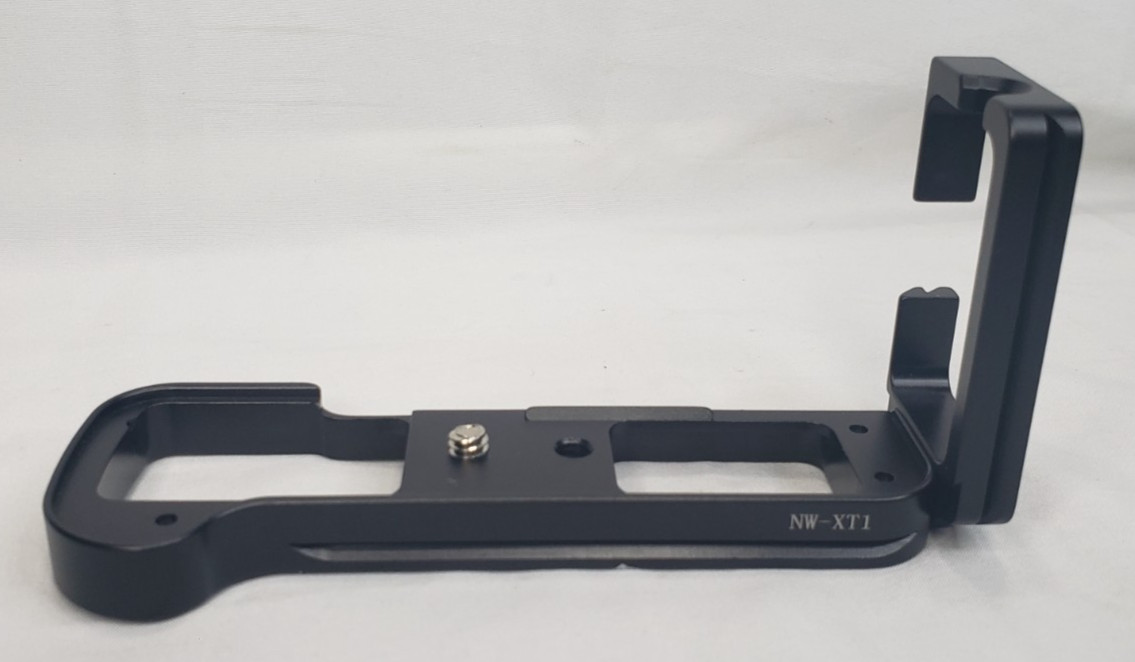 Neewer NW-XT1 L-Bracket for Fujifilm X-T1