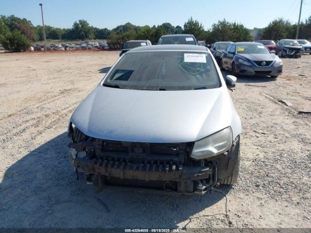 EOS       2012 Glove Box 4962065