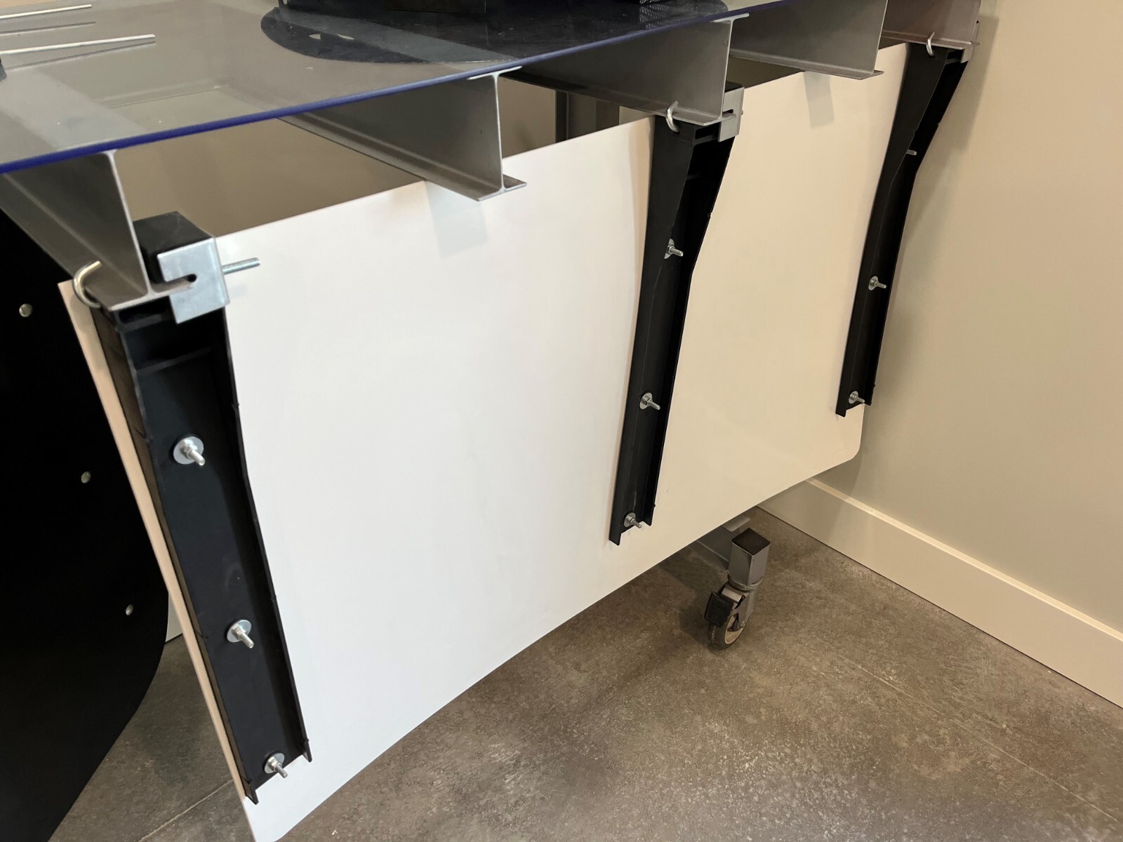 replacement stanchions for Aerotech Caps Trailer Skirt - (5) WITHOUT hardware