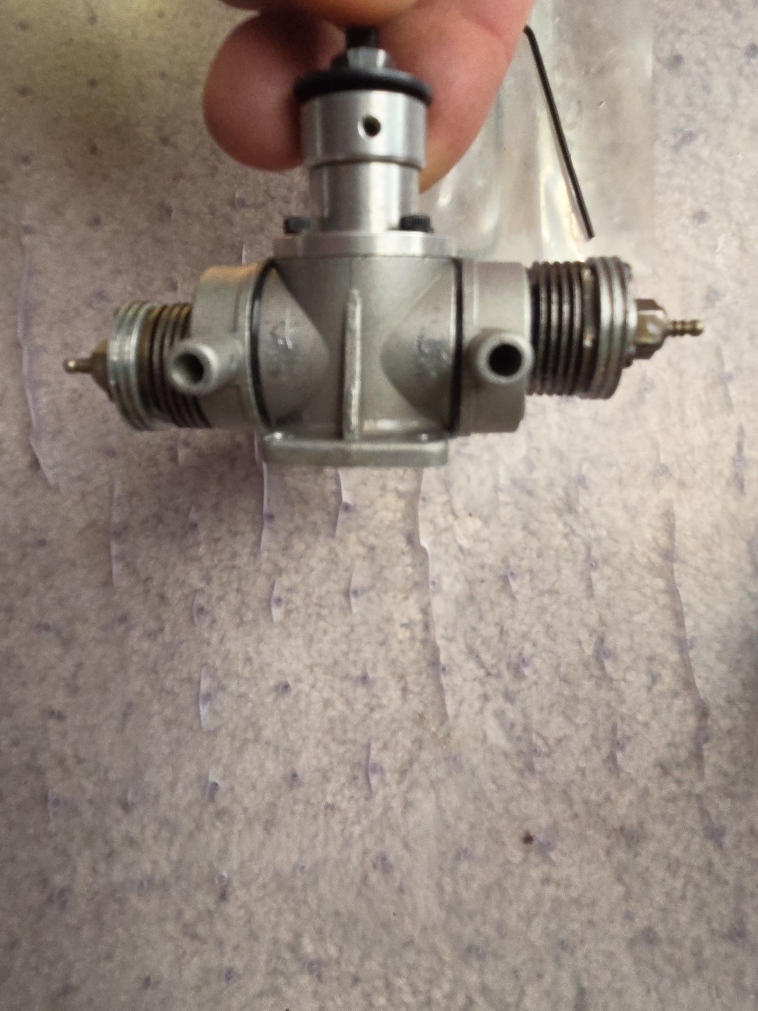 G MARK .122 TWIN CYLINDER MODEL AIRPLANE ENGINE