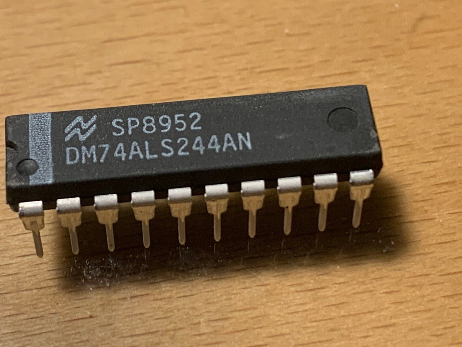 NATIONAL DM74ALS244N Integrated Circuit 20-Pin Dip