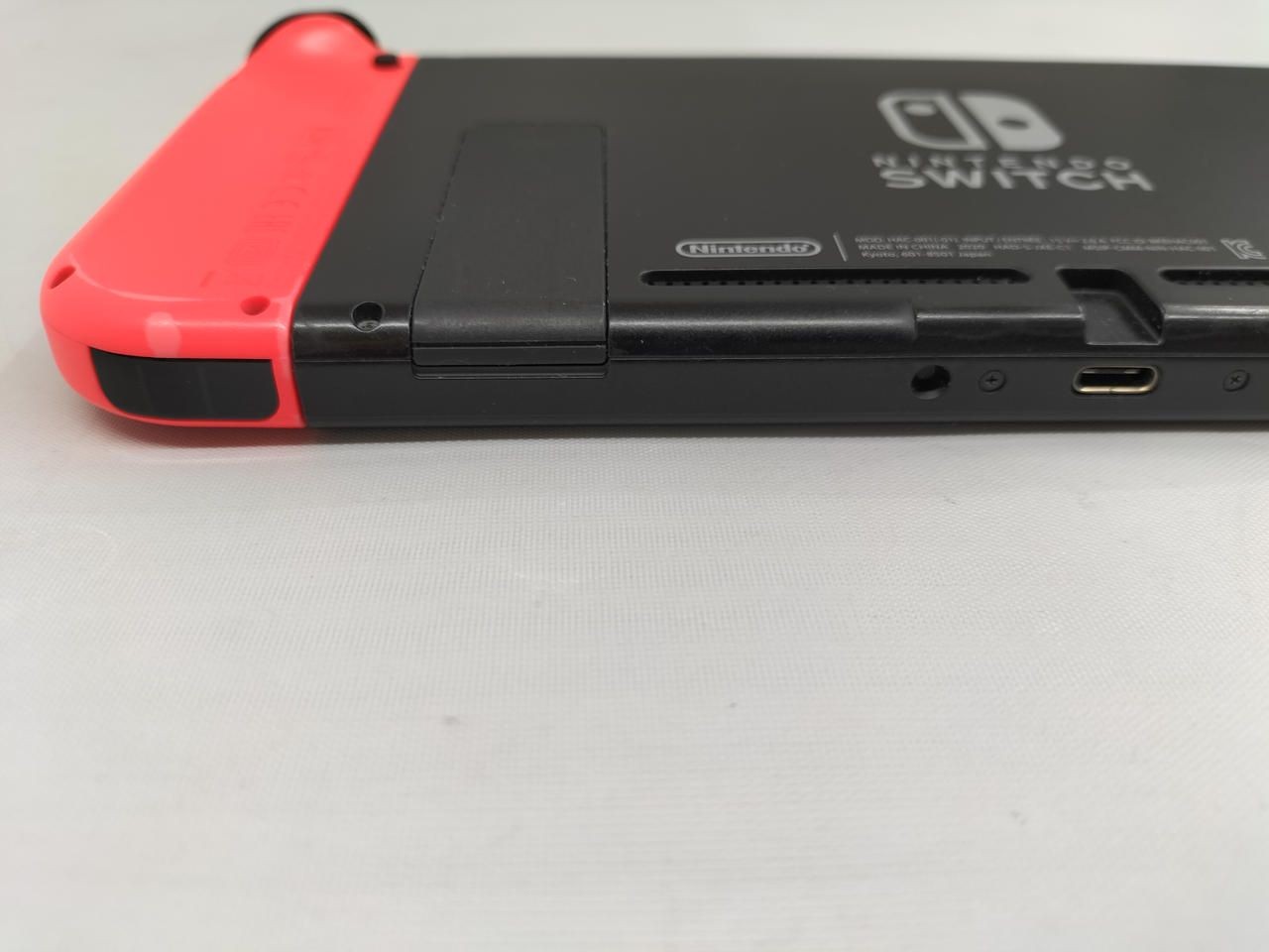 NINTENDO SWITCH HAC-001-01 Used