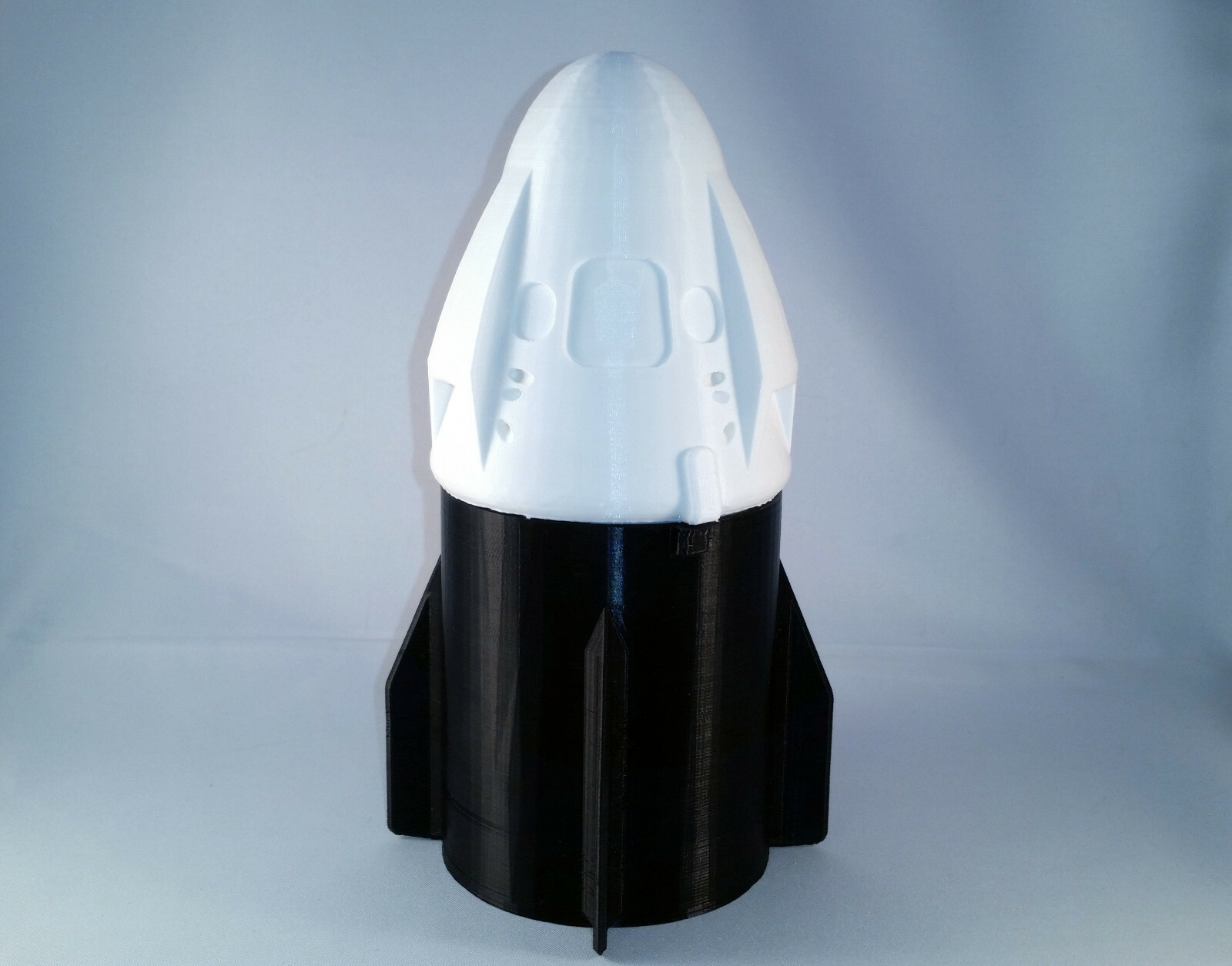 SpaceX Dragon Spacecraft Model/Container, 1/48 Scale