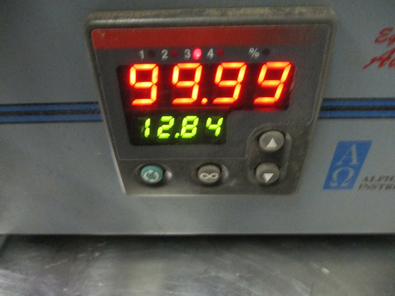 Alpha Omega Instruments 8-090 Series 800 Temperature Controller