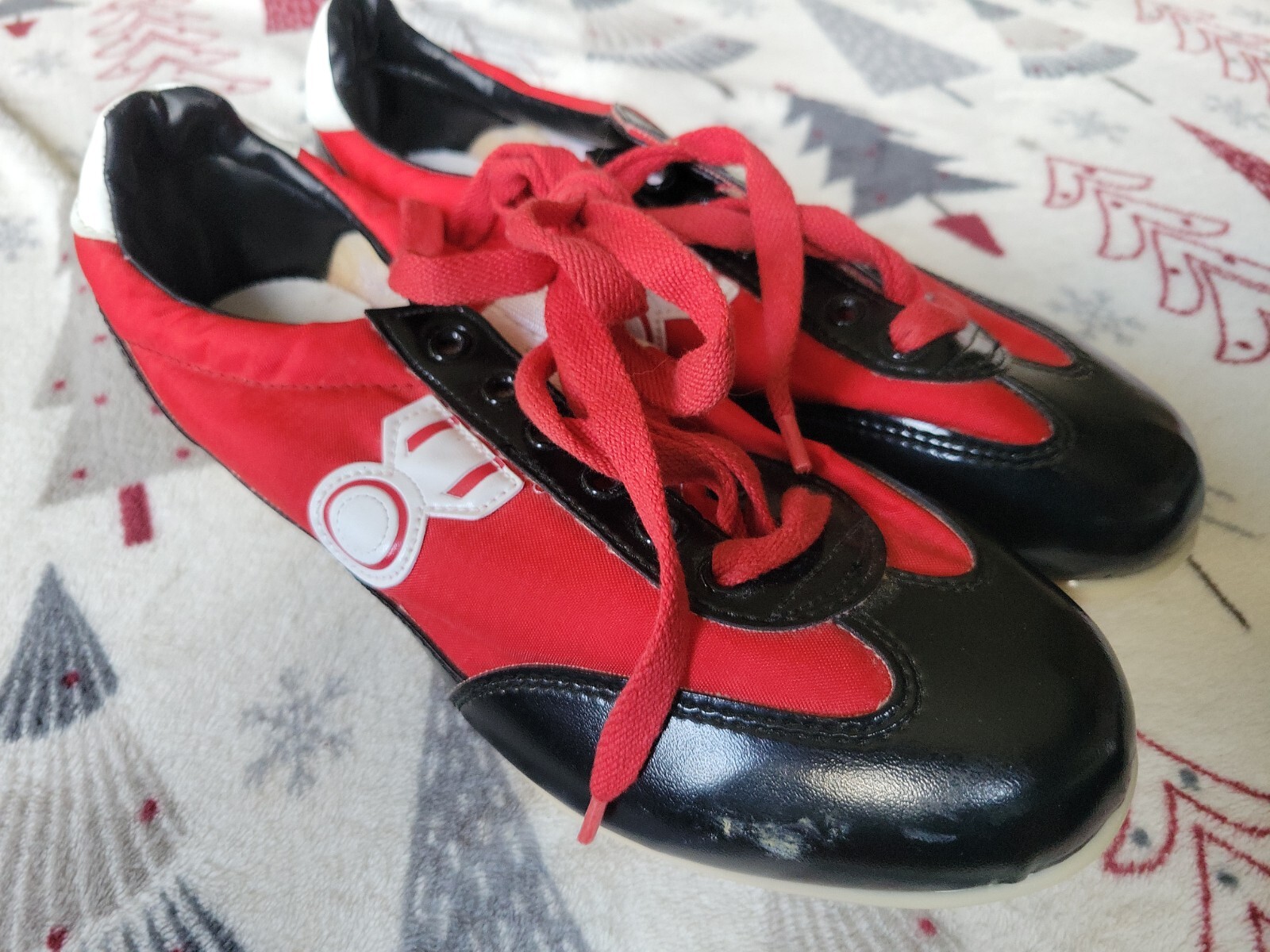 VTG  men's MEDALIST RED & BLACK SOCCER CLEATS 70'S 80'S BRAND NEW VERY RARE sz 7