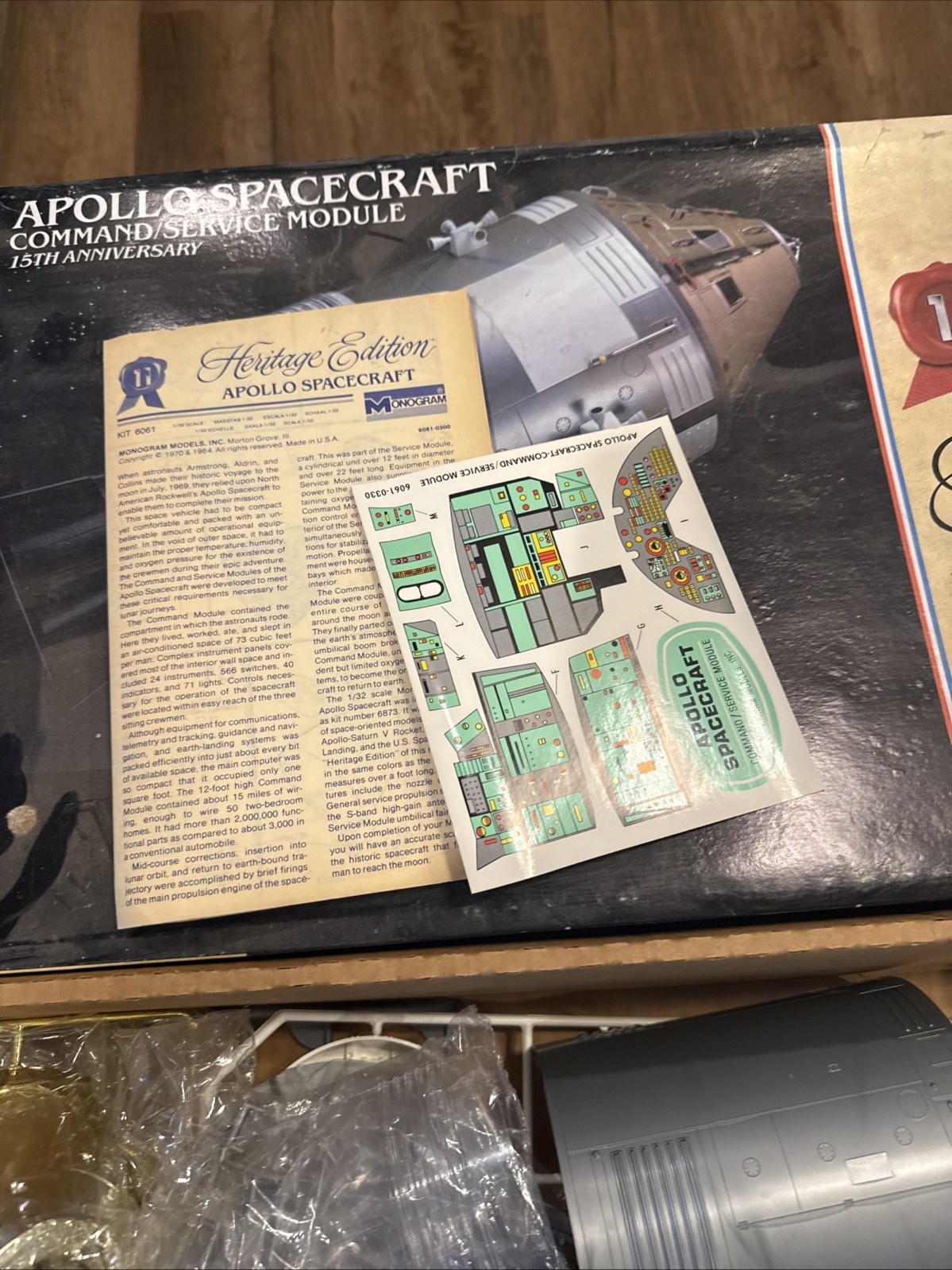 Monogram 1:32 Heritage Edition Apollo Spacecraft Command Service Module Opened