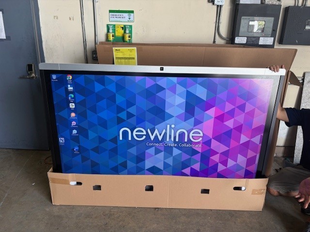 Newline 75" Touch Screen Display Unified Collaboration System TRUTOUCH X8