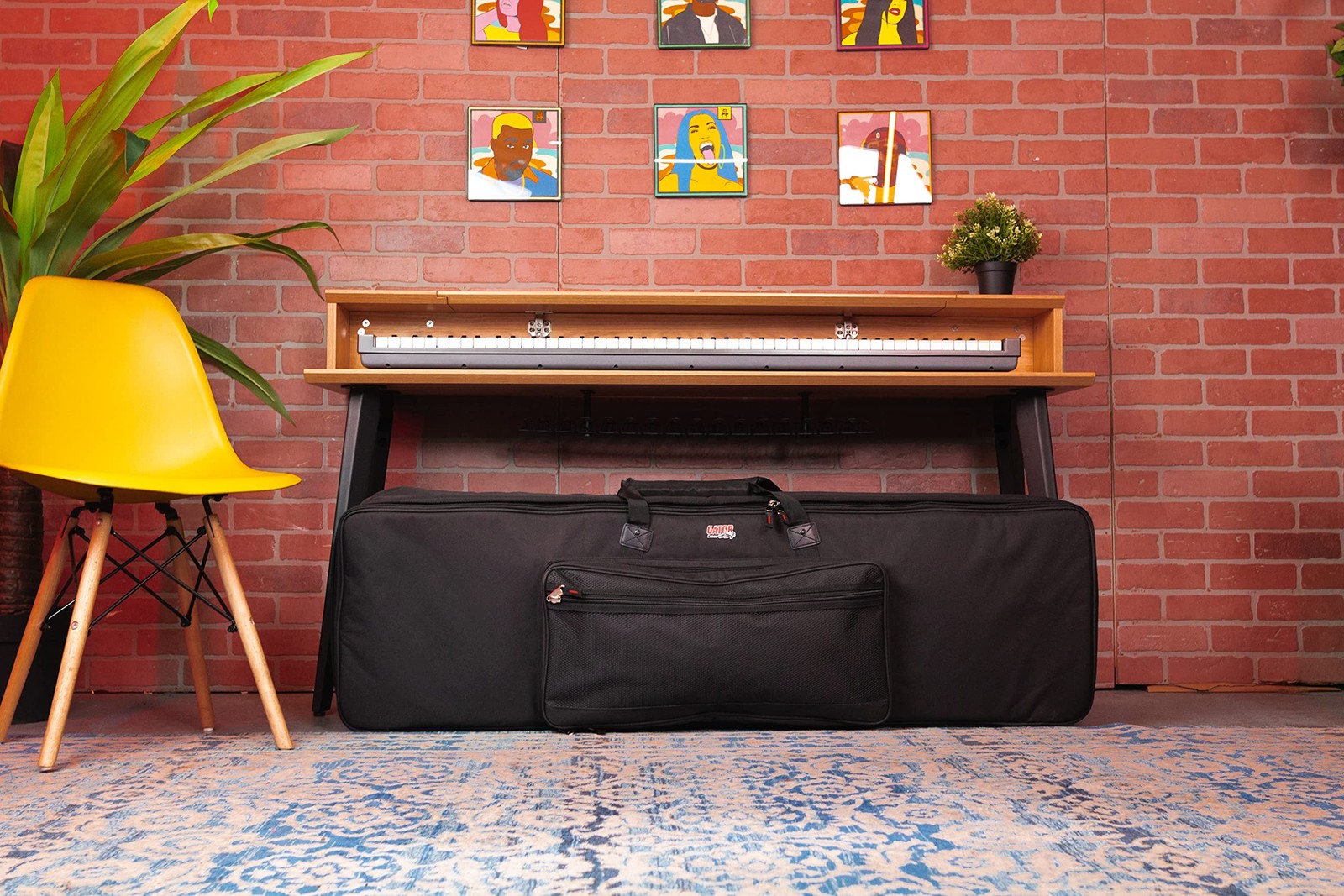 Gator Cases GKB Series Slim 61-Note Padded Keyboard Gig 61-Note, Black