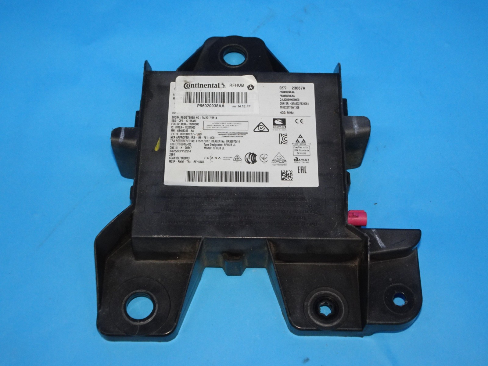GENUINE MOPAR JEEP GLADIATOR HUB RECEIVER OEM P6488346AA