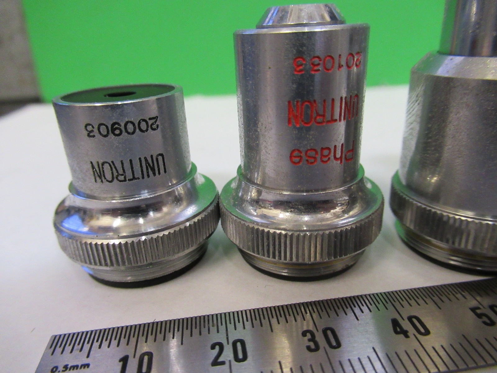 UNITRON JAPAN LOT OBJECTIVES 4 PIECES MICROSCOPE PART AS PICTURED U8-A-35