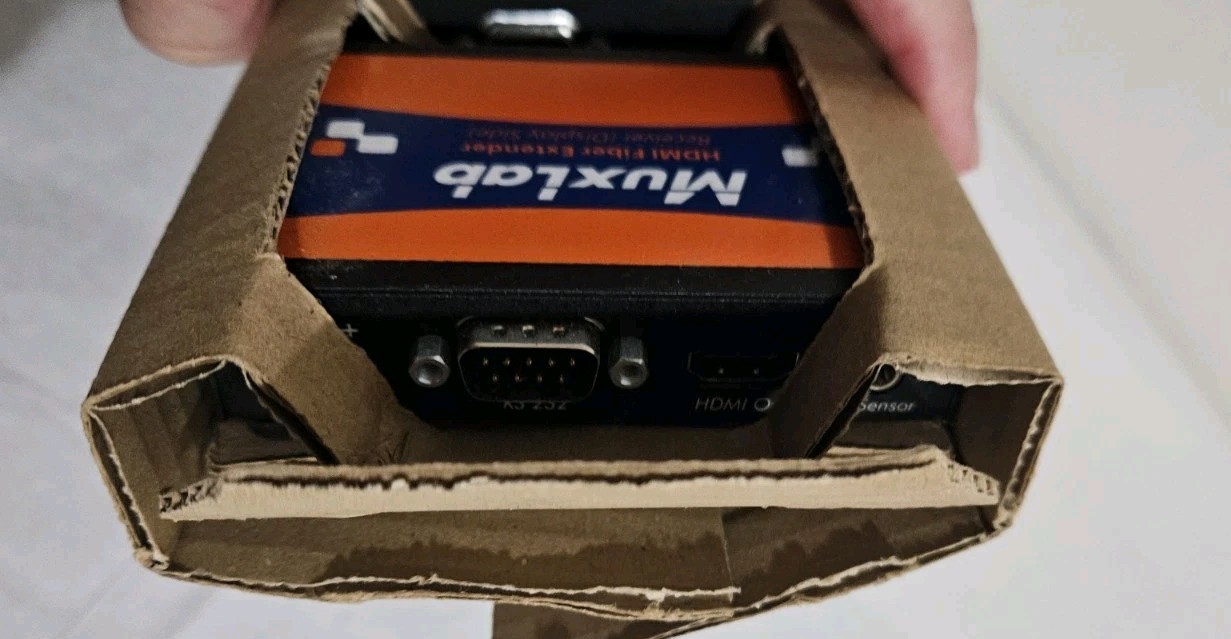 Muxlab 500460-HDMI Fiber Extender Transmitter/Receiver