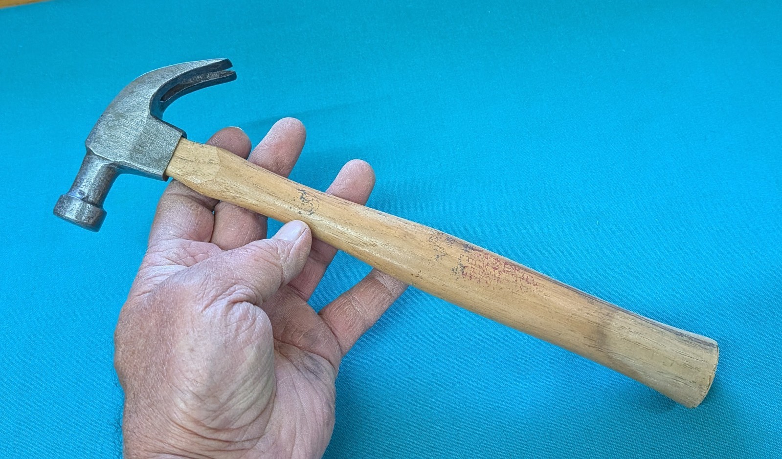 Vintage Curved Claw Hammer Total Weight 10.6-oz Unknown Maker Nice Casting