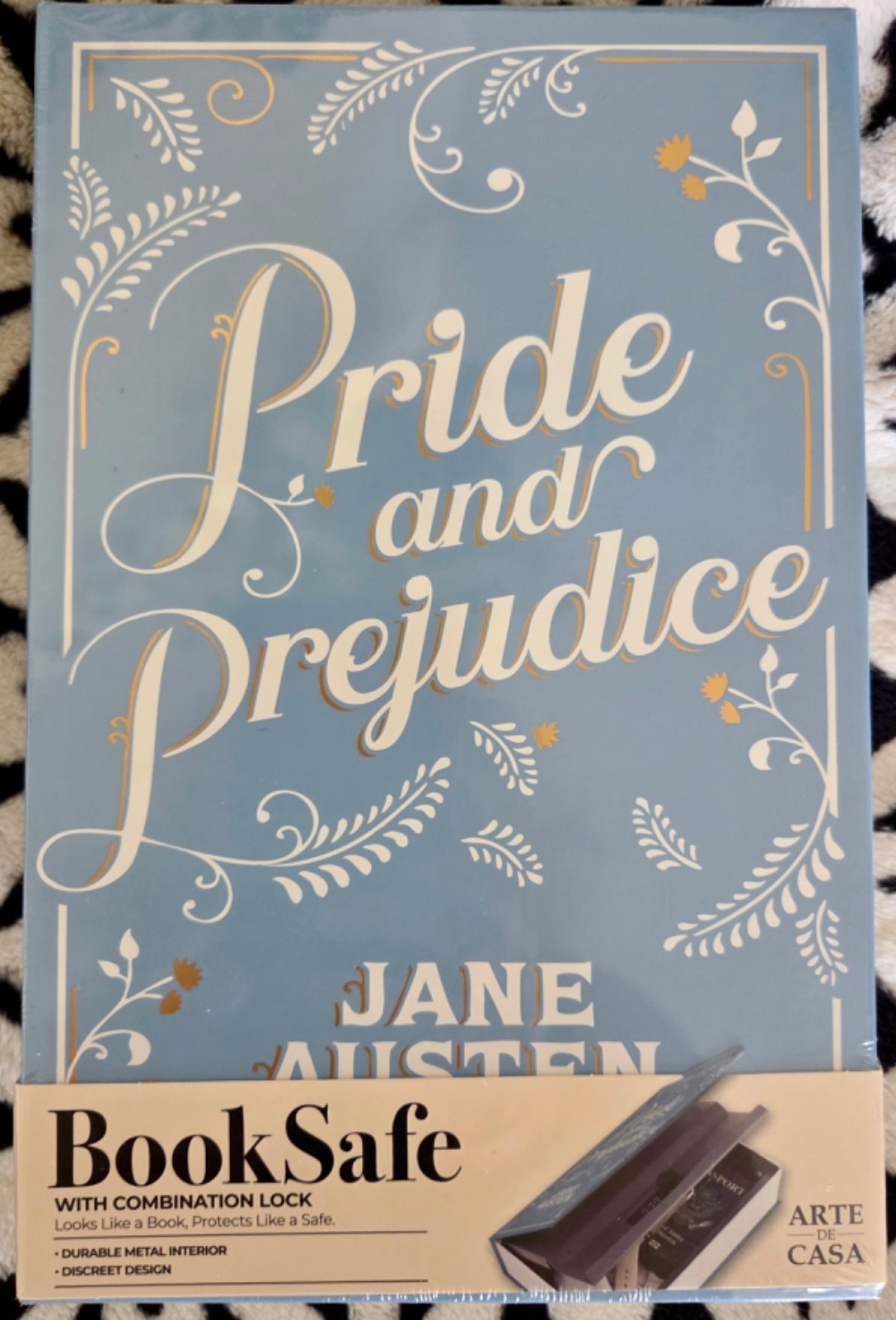 Arte De Casa Book Safe with Combination Lock Pride and Prejudice *NEW*