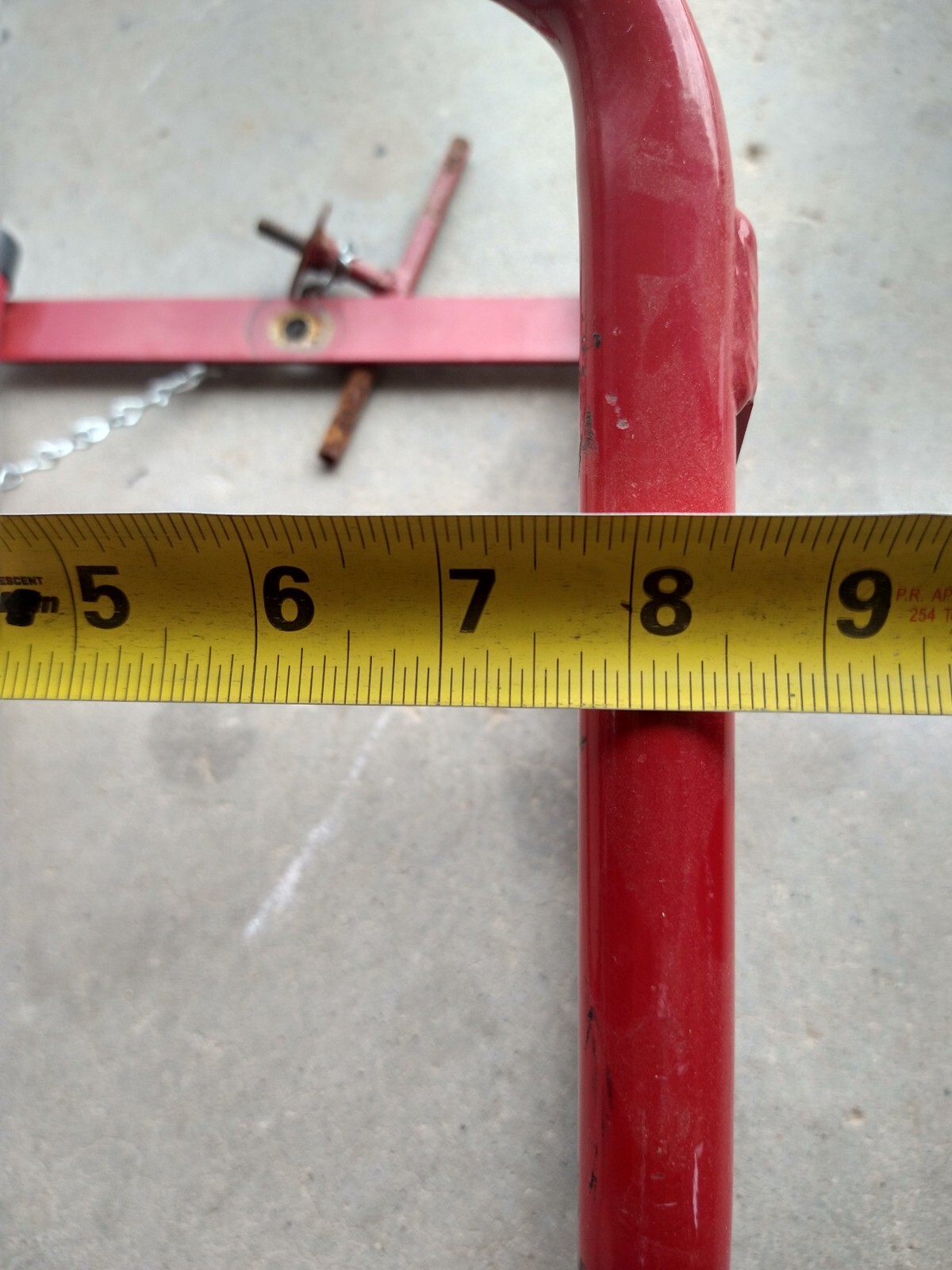 Pingel Removable Motorcycle Wheel Chock Up to 7.75 Inch Tire Width Red