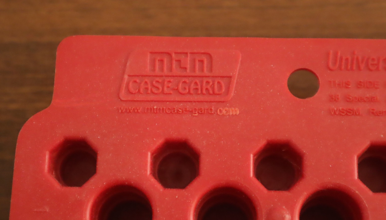 MTM Universal Ammo Loading Tray Red 9mm / .45 ACP
