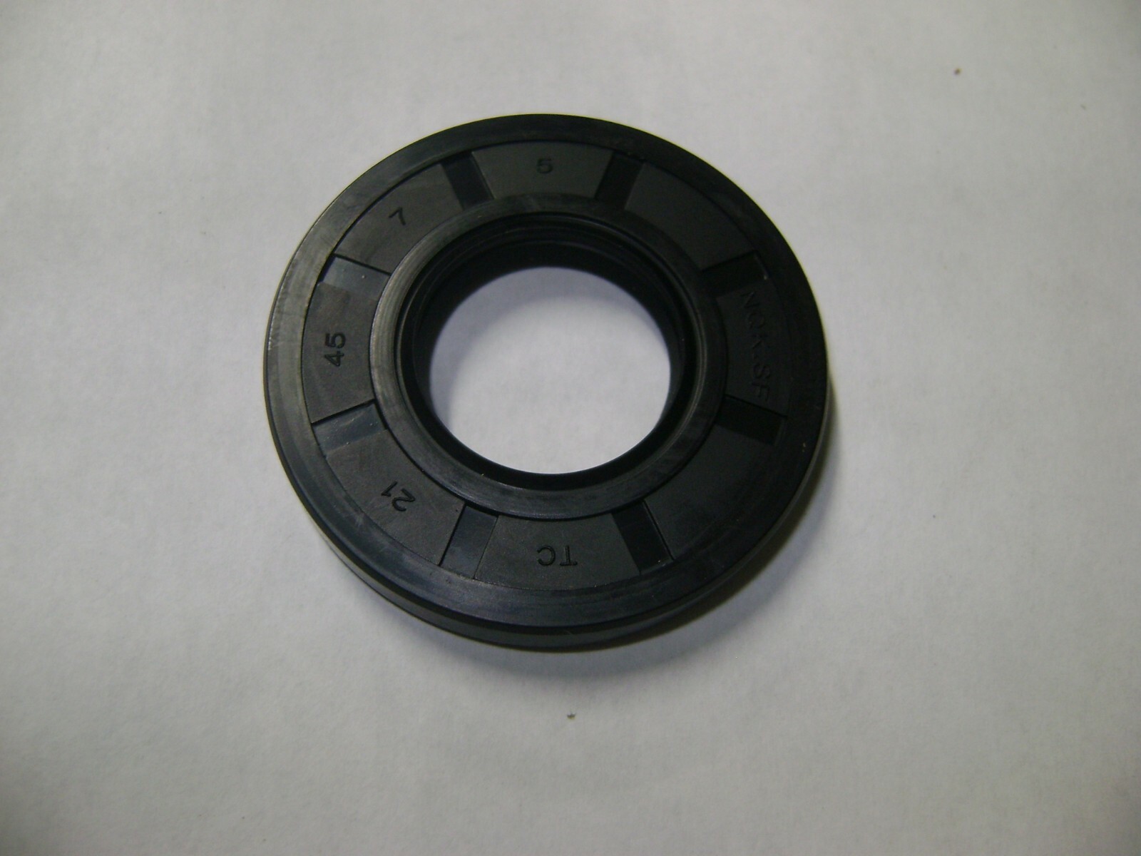 NEW TC 21X45X7 DOUBLE LIPS METRIC OIL / DUST SEAL 21mm X 45mm X 7mm
