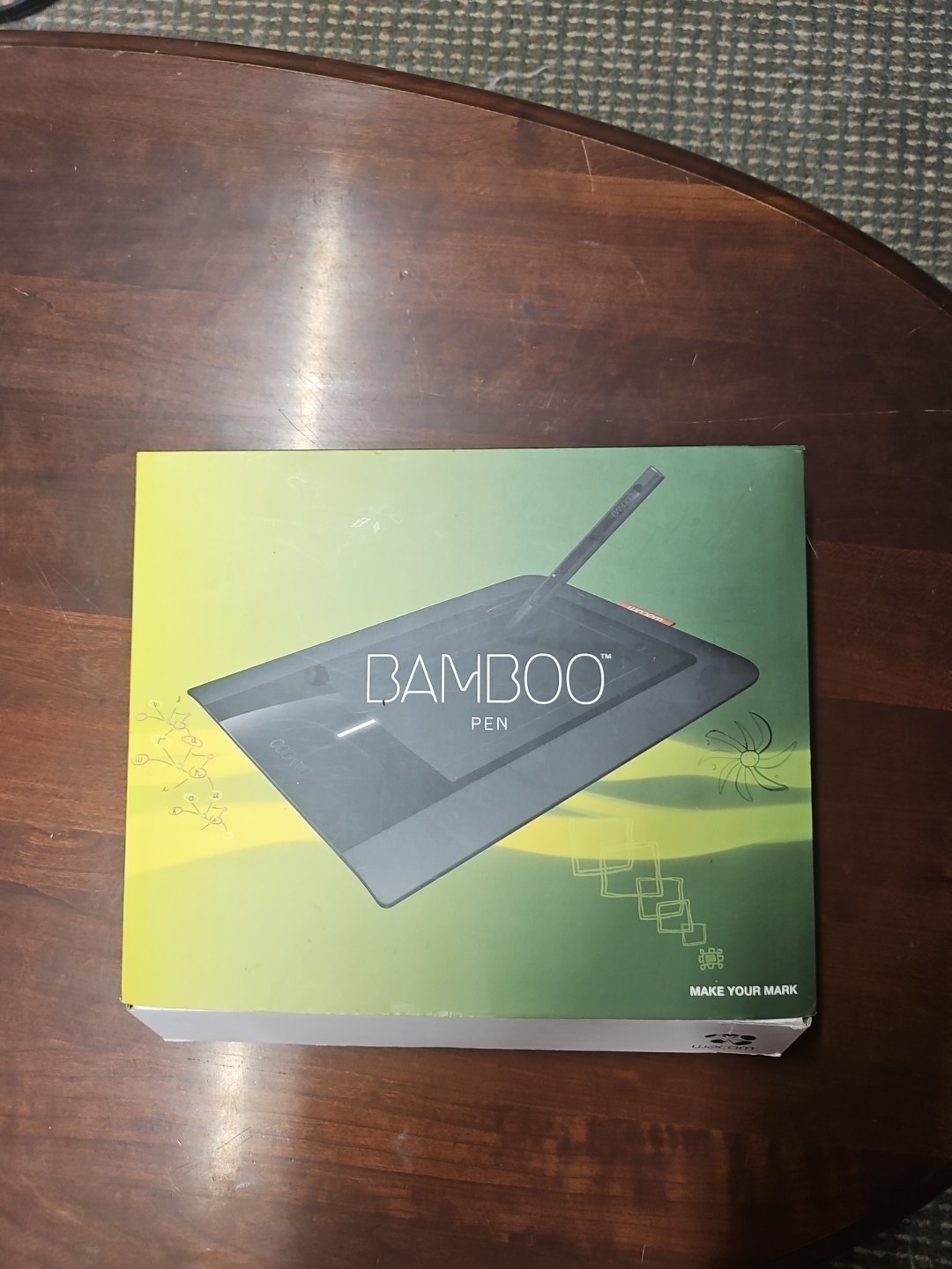 Wacom Bamboo Pen, CTL-460, Drawing Tablet with Software & Stylus & Nubs