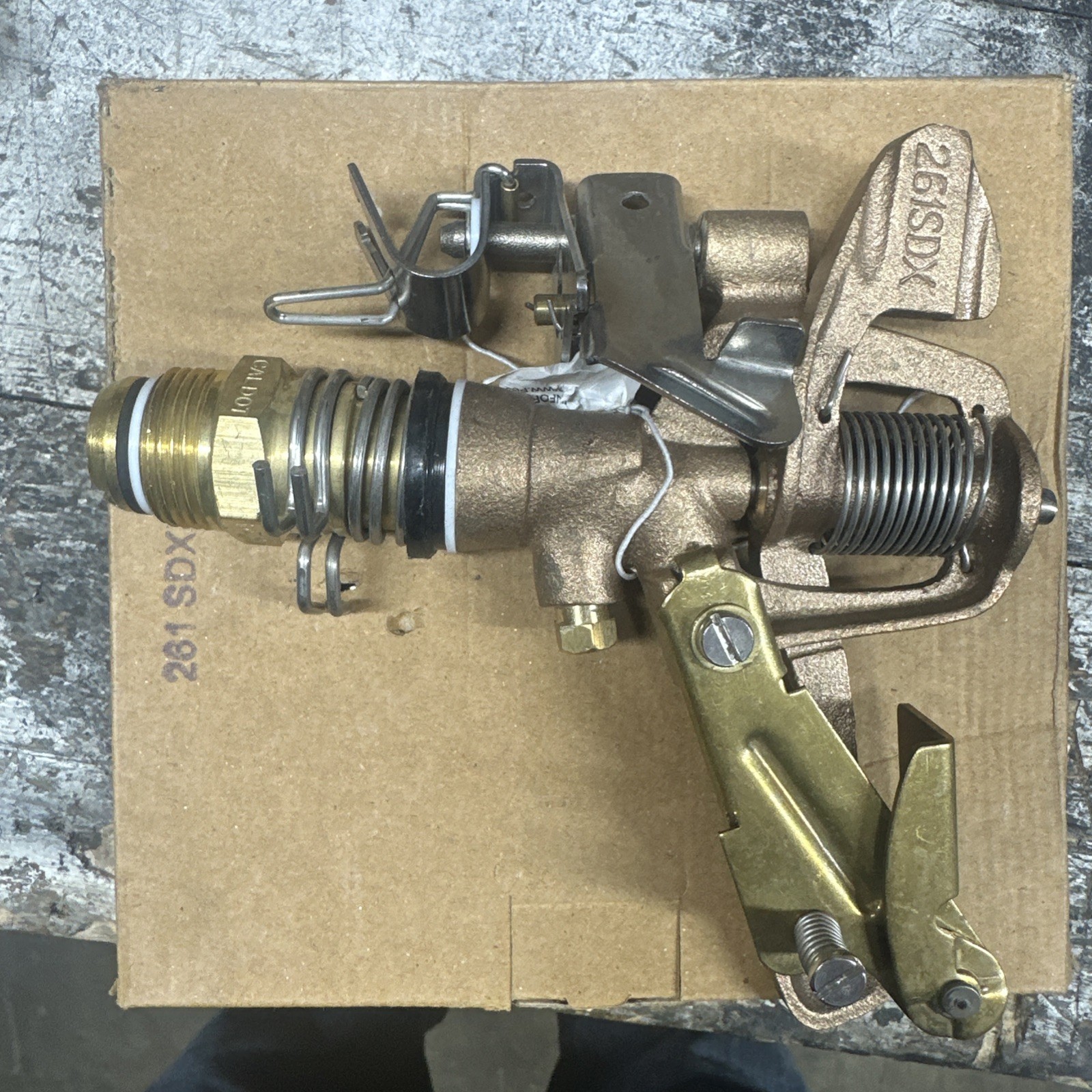 261SDX Is A Heavy-duty 3/4-inch Brass Impact Sprinkler Heavy Duty 65JP