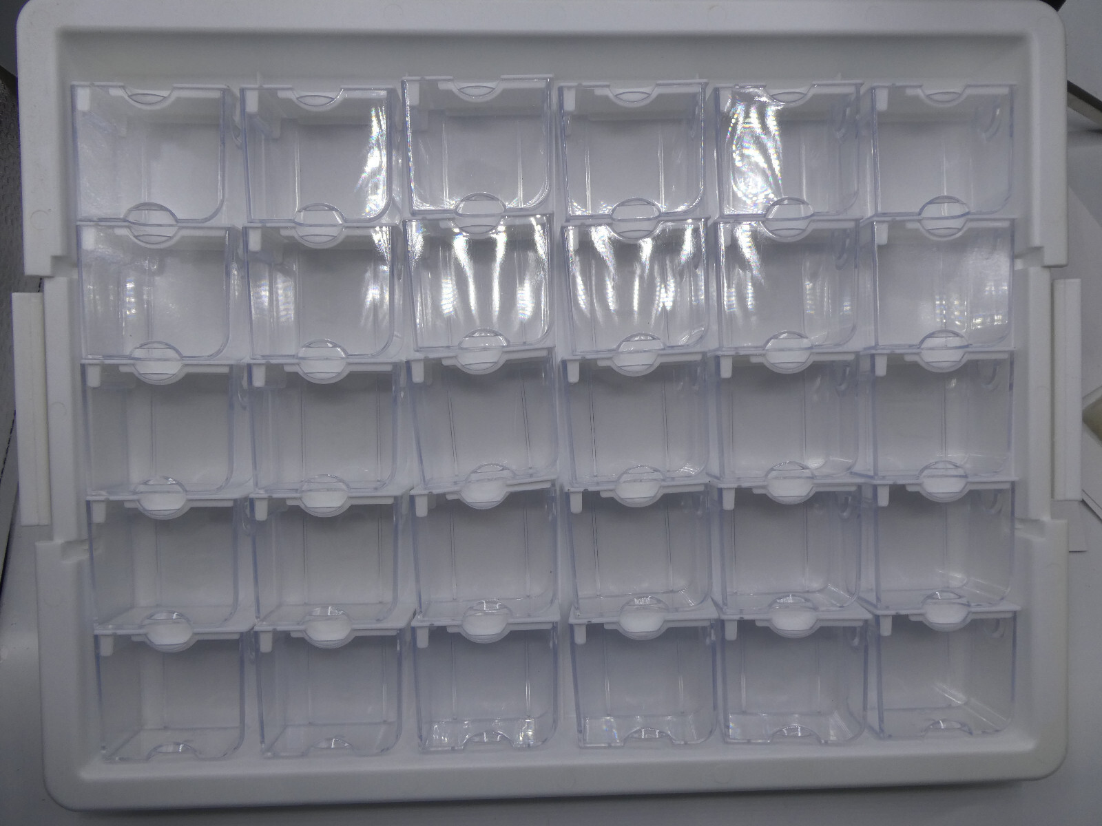 Elizabeth Ward Bead Storage Tray and 30 MidSized Storage Containers - MIB