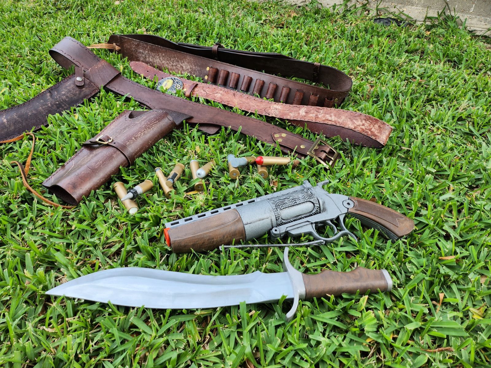 Ghoul Inspired Revolver and Knife KIT