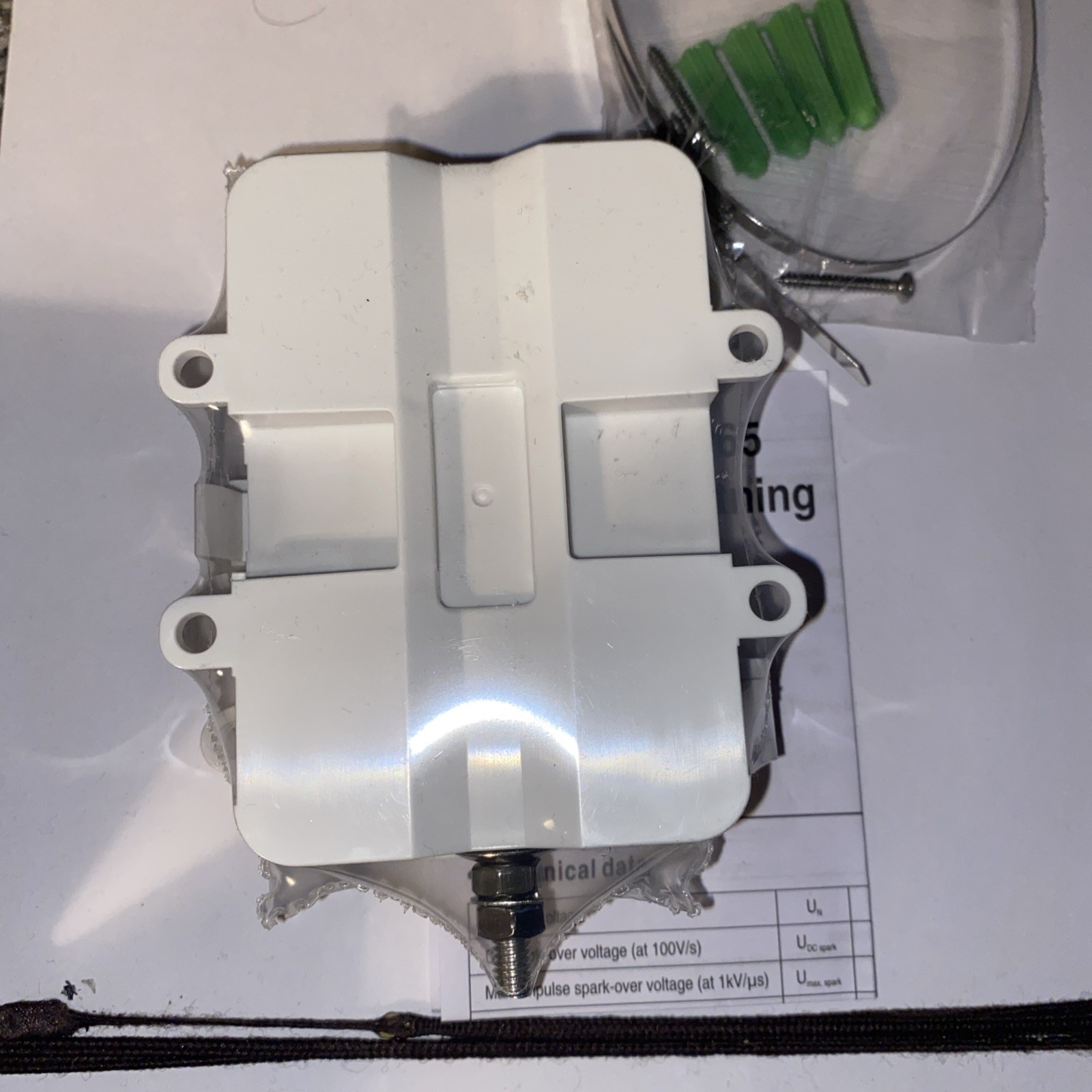 Apex Waterproof Ip 65 Ethernet Lightning Protector Toolless Mounting