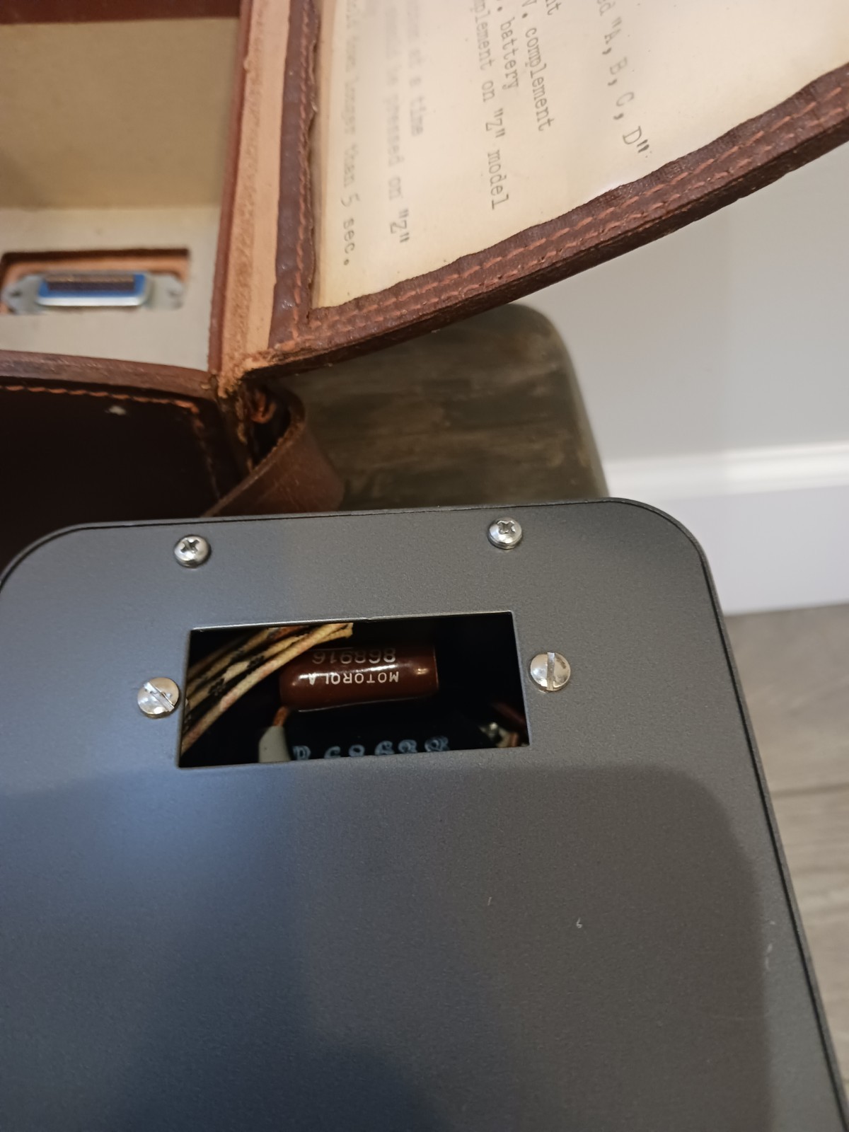 Motorola TEK 14 Battery Tester VHTF IN ORGINAL CASE