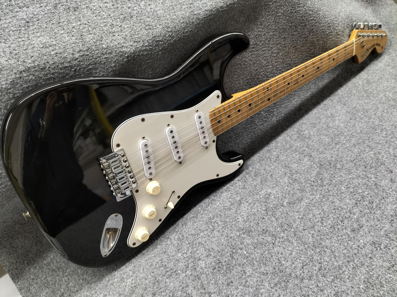 HEERBY EXCELLENT-TYPE1000 Electric Guitar - Premium Quality JP