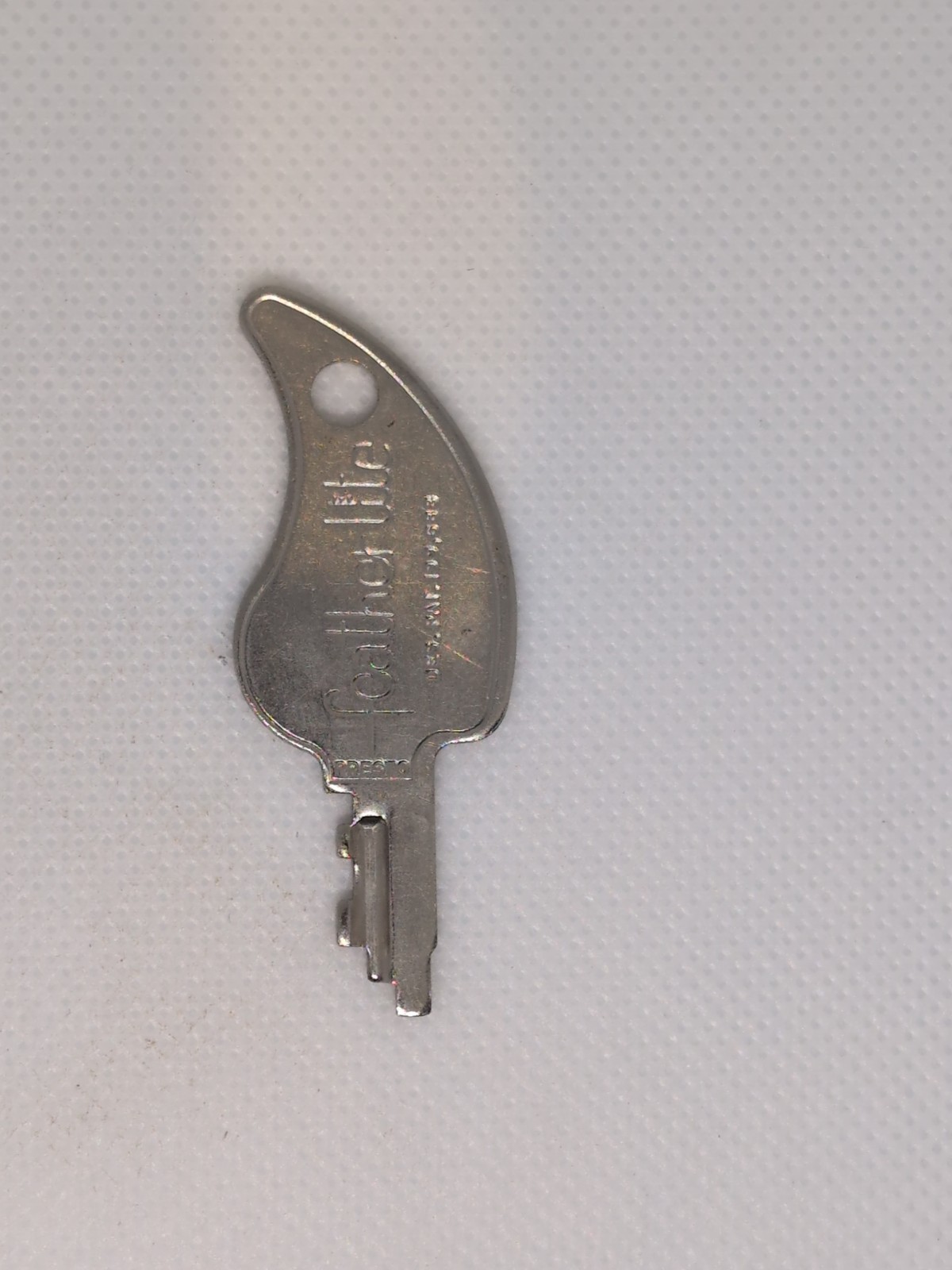 Presto Lock Feather Lite Luggage Key 1742