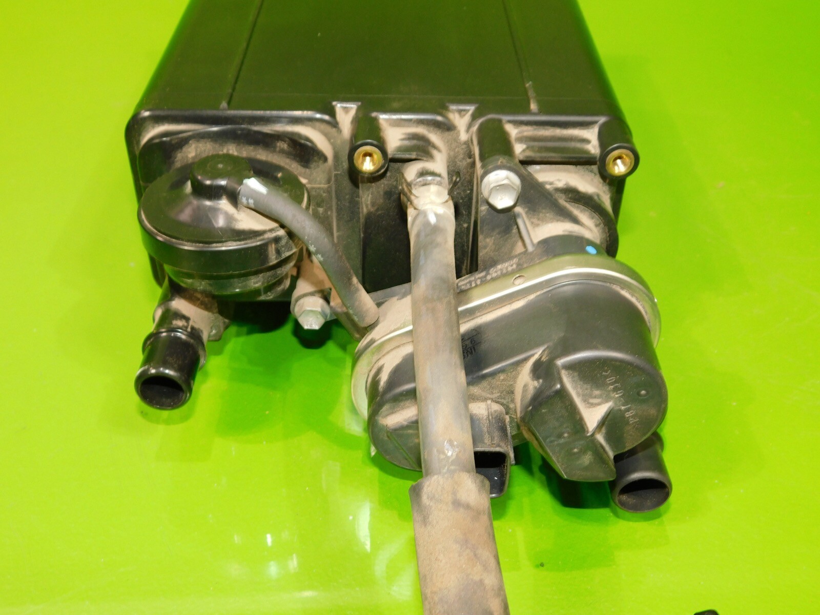 06-13 IS250 IS350 OEM charcoal fuel evap vapor purge canister tank