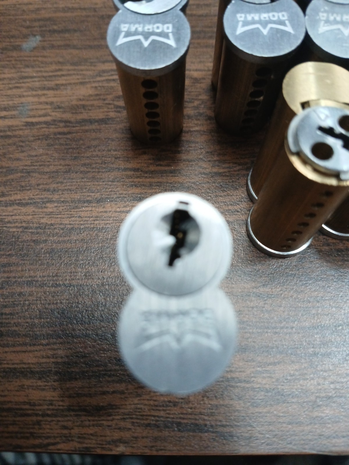 38 Dorma RESTRICTED 7pin cores, 40 blanks