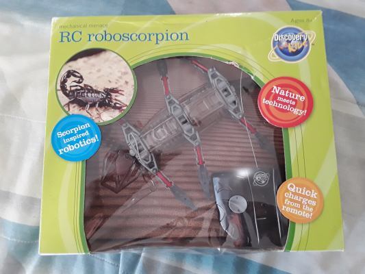 Vintage Discovery Kids R C Roboscorpion
