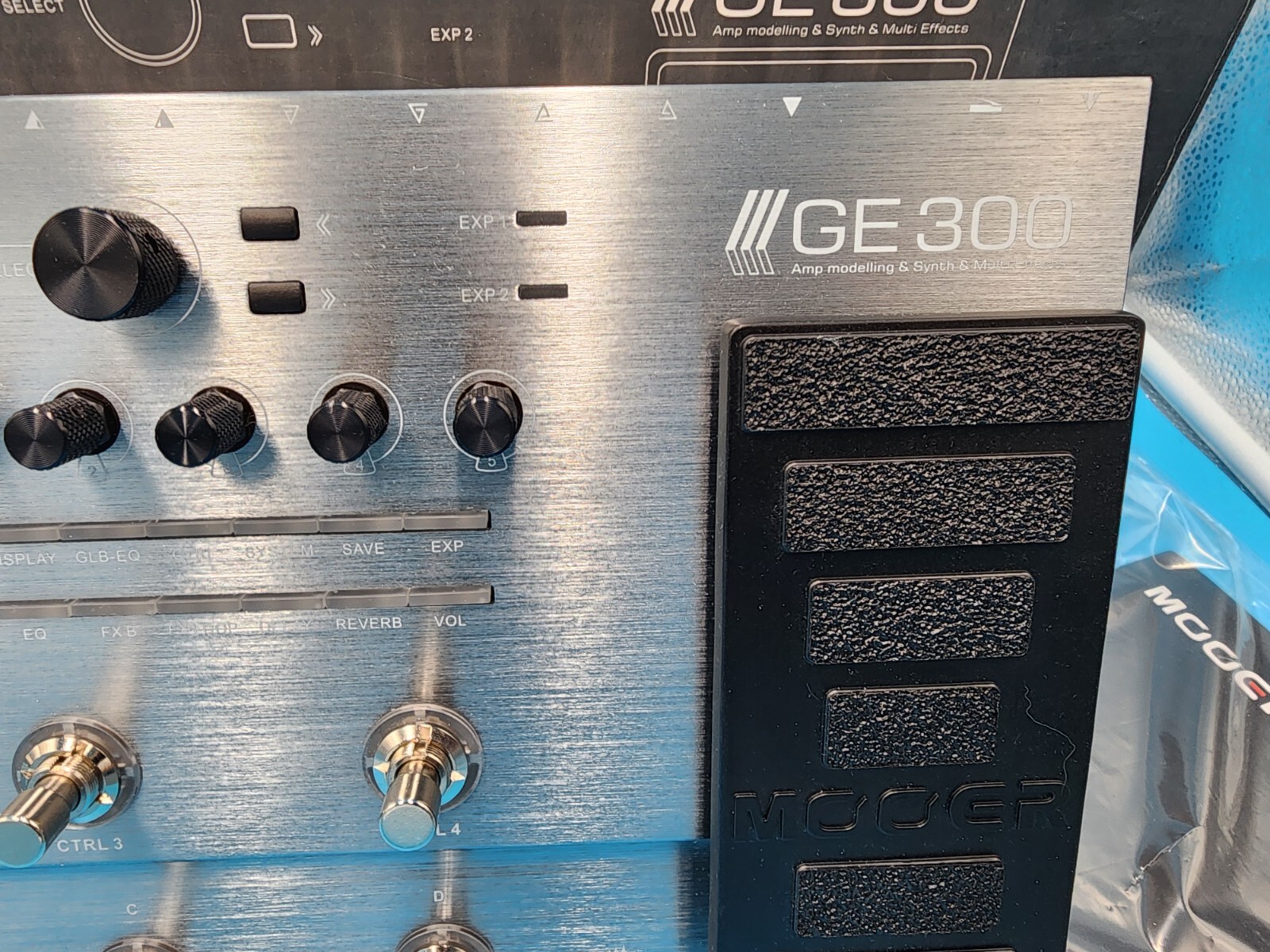 Mooer GE300 Guitar Amp Modeling Effect Processor Synth Pedal Bass Capture GE 300