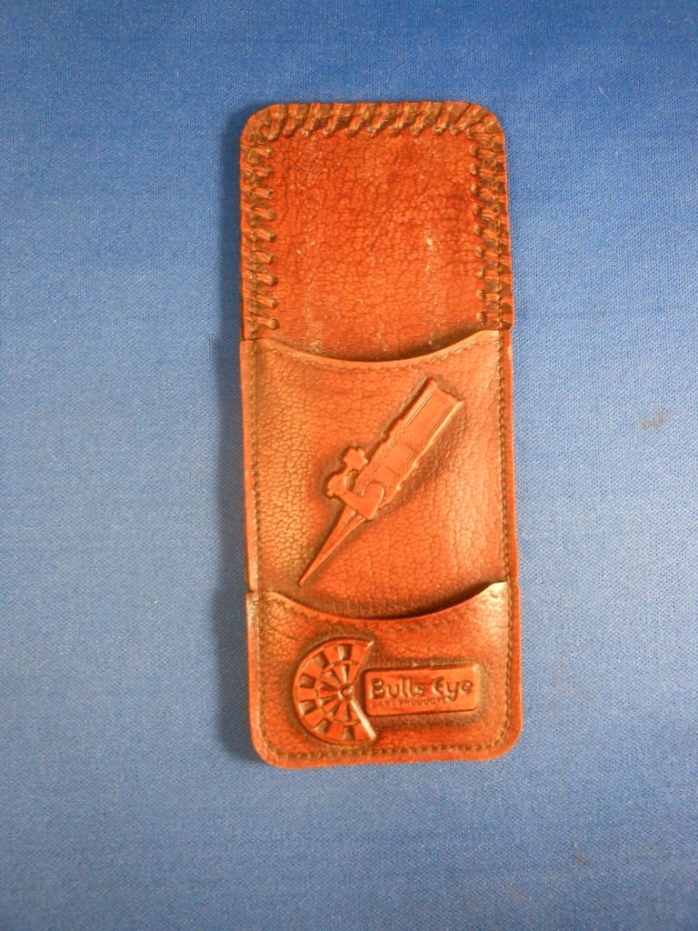 Rare Vtg BULLS EYE Dart Products Pocket Travel Set Sheath 2 Pocket Embossed