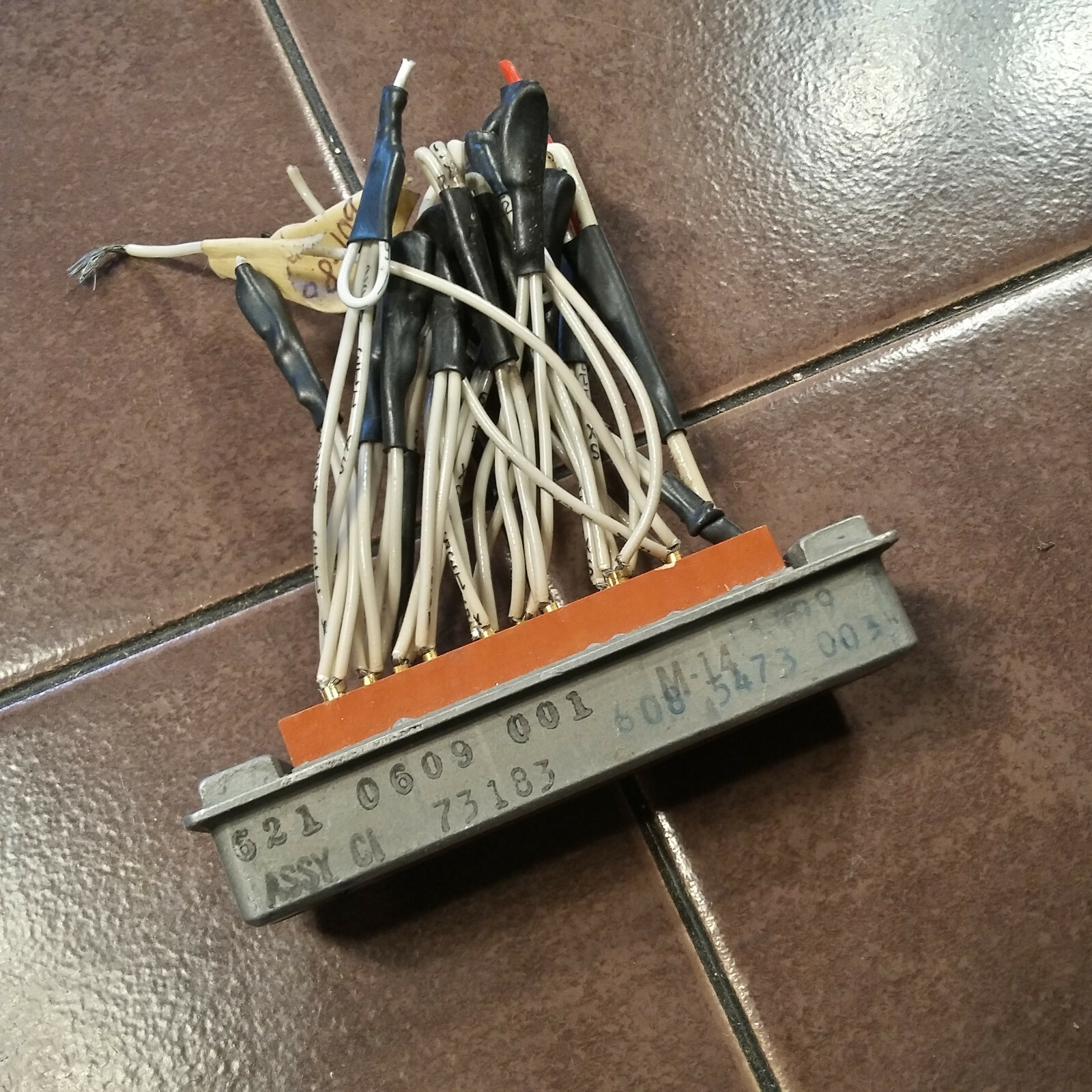 Collins 621-0609-001 Connector