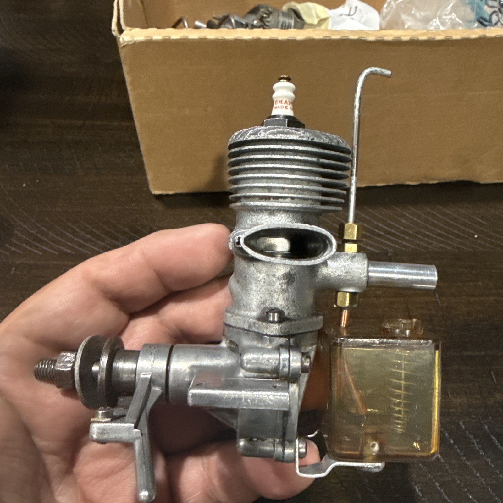 VINTAGE 1940's DENNYMITE AIRSTREAM 57 GAS SPARK ENGINE