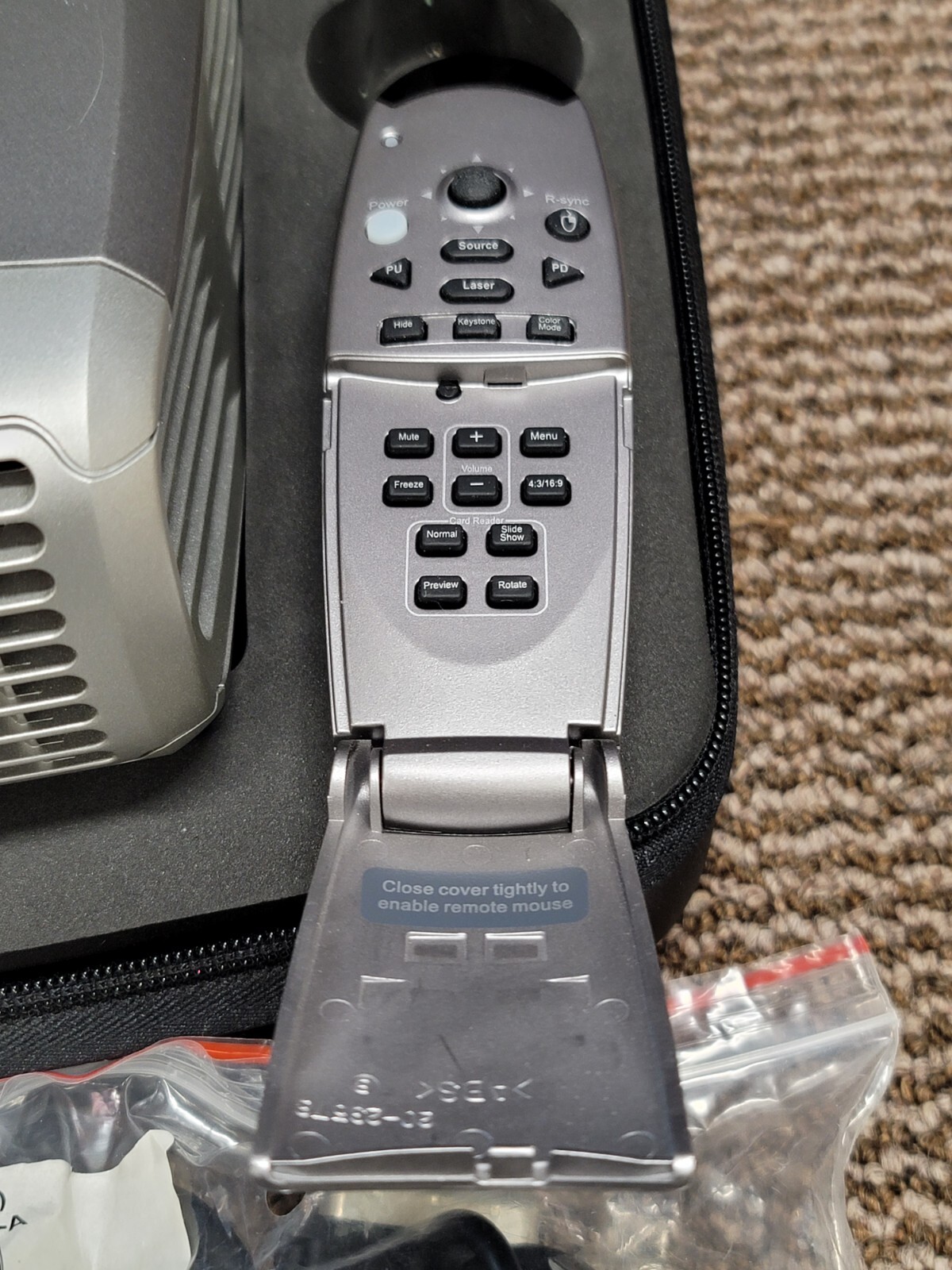 Dell 3300MP DLP Projector Portable Desktop Conference Presentation Remote Laser