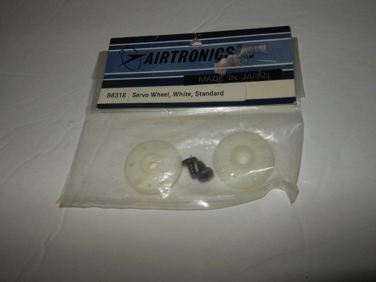 NEW AIRTRONICS #98318 SERVO WHEEL WHITE STANDARD MADE IN USA 2 PCS SEALED