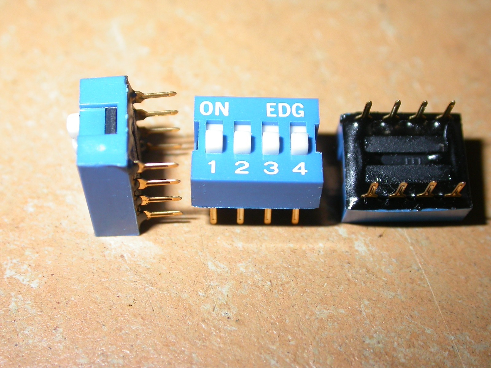 DIP switch 4 pole blue coding sliding RM 2.54 DIL 5 pieces L#028-1
