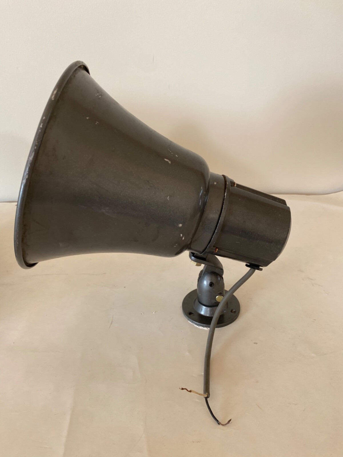 Toa horn speaker