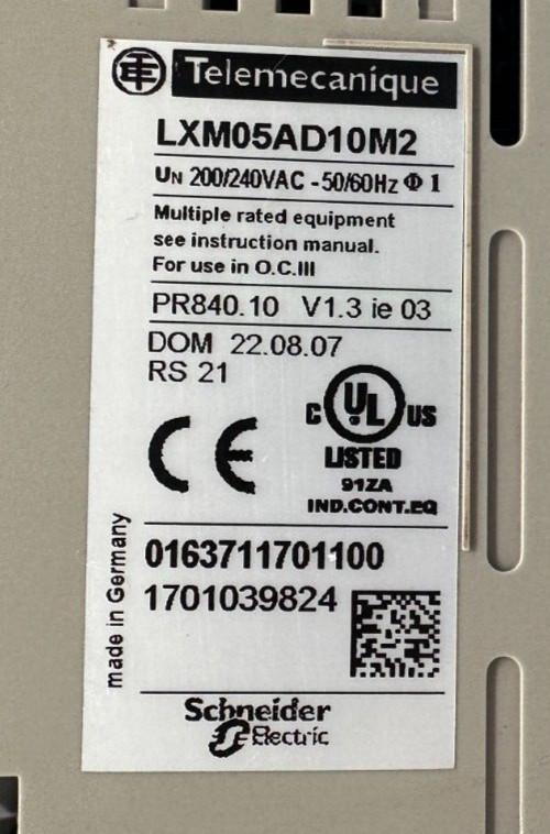 LXM05AD10M2 Schneider Lexium 05 0.75kW 200-240 volts 1 phase servo drive (69)