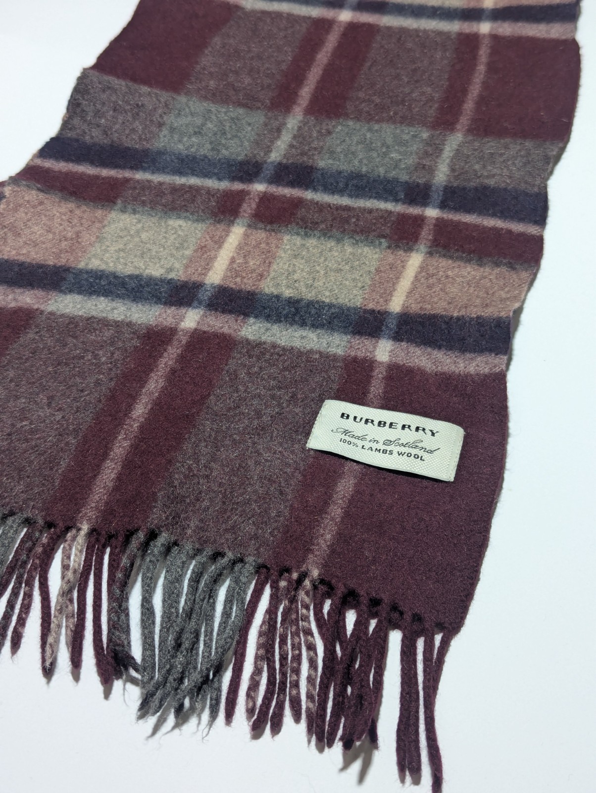 Burberry Scarf  100% Lambswool Classic Check Made in Scotland