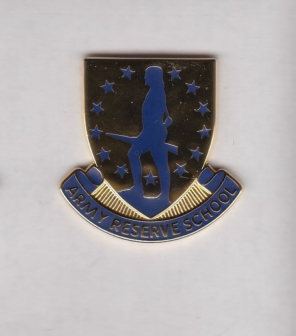 US Army Reserve Forces School Command crest DUI badge V-21