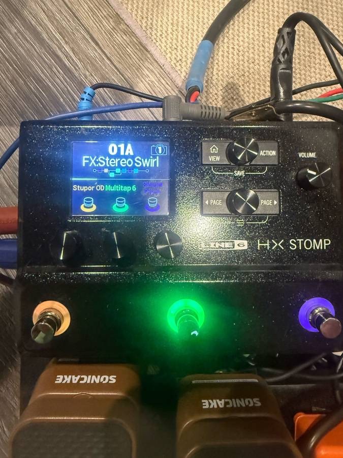 LINE 6 HX STOMP with y-power supply
