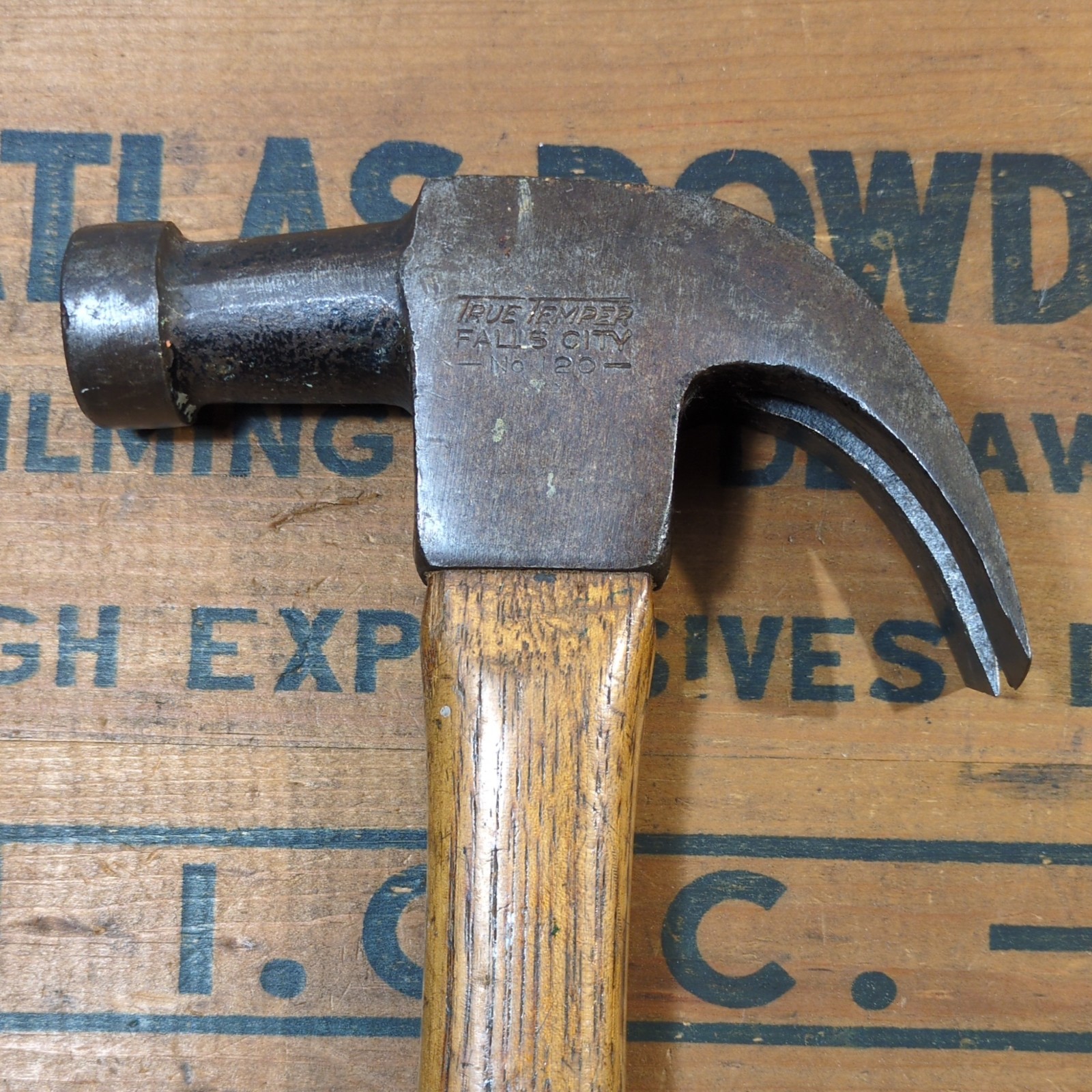 Vintage True Temper Falls City Curved Claw 18 oz. Hammer, Original Handle