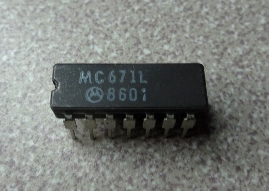 MC671L, Triple Input NAND Gate, DIL DIP Lot of 2