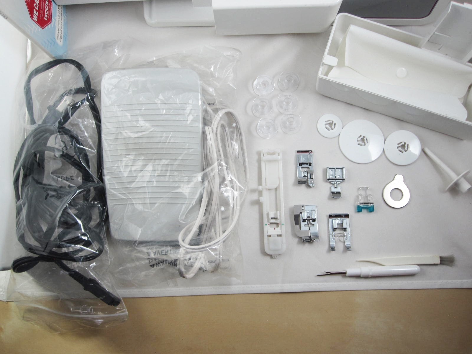 Project Runway Limited Edition CE8080 Computerized Sewing Machine (Brother)