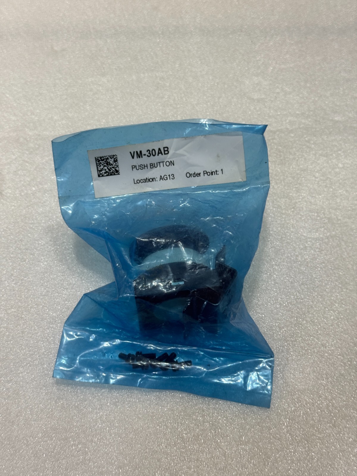 VM-30AB Black Mushroom Pushbutton